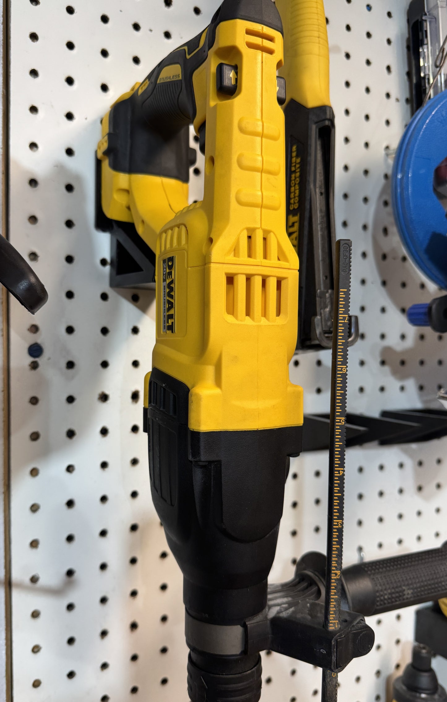 Luna's Hammer Drill Pegboard Holder (Compatible with DeWalt DCH133)