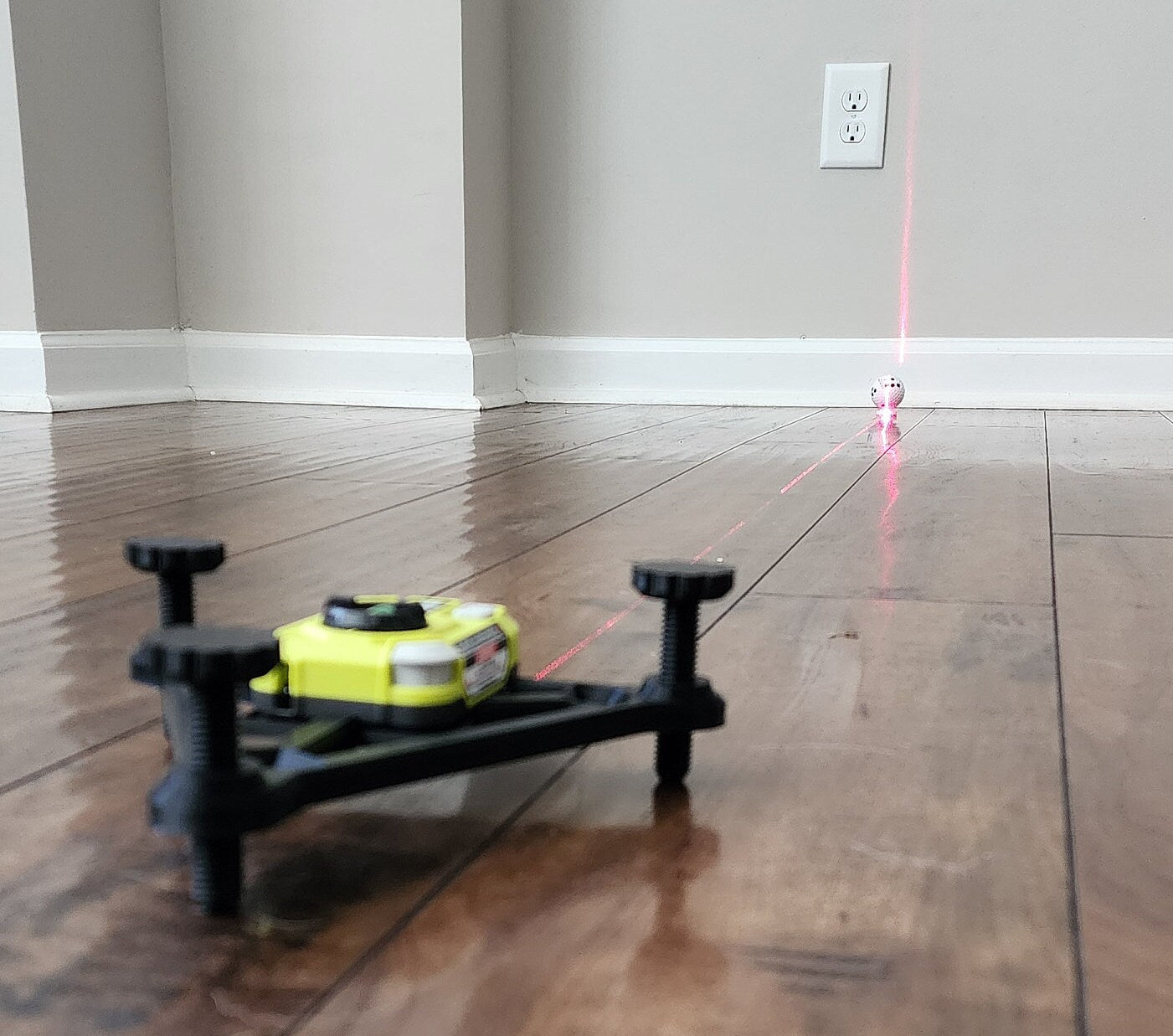 Garmin R10 Launch Monitor Alignment Stand For R10 Approach R10 Customizable stand with Ryobi Laser